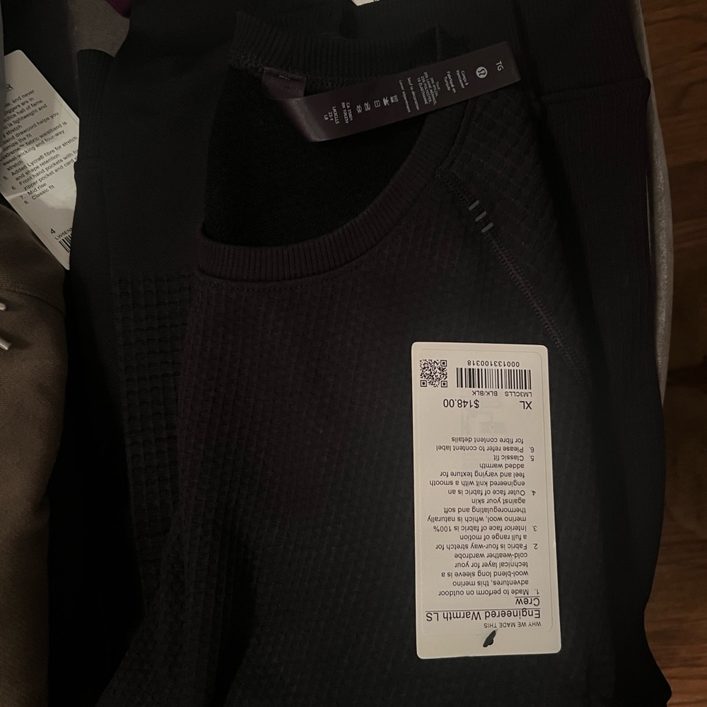 Engineered warmth LS Crew - Picture 3 of 3